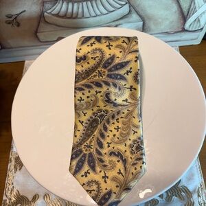 Elegant Paisley Silk Tie Geoffrey Beene Imported Silk